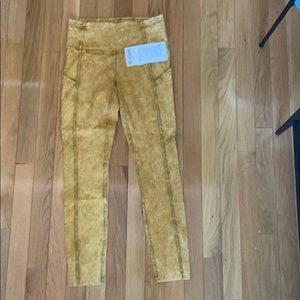 Lululemon Fast and Free HR Tight 25” - Sz6 - NWT